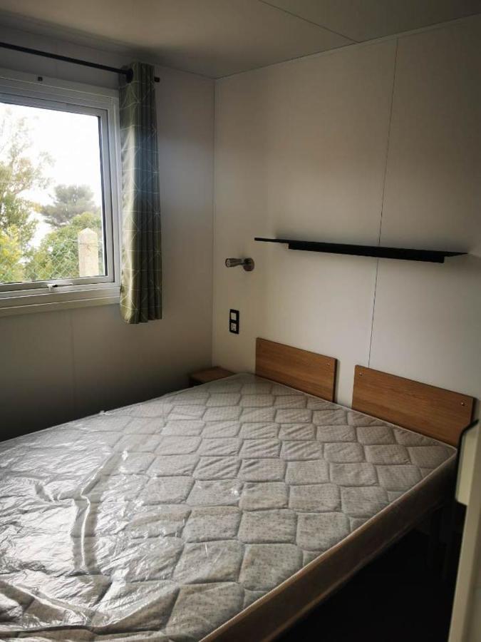 Mobil Home Neuf Camping L Ile Dor Plage St Raphael Avec Piscine Сен-Рафаэль Экстерьер фото